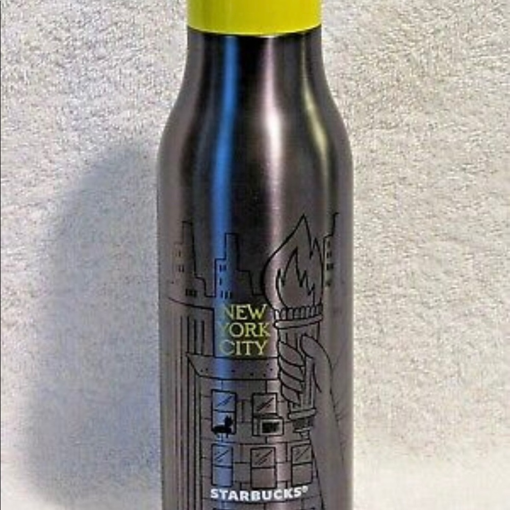 Starbucks NYC Collection 20 Oz Vacuum Insulated Bottle Yellow Cap New
